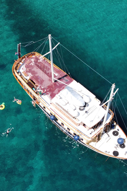 Split: All inclusive Brač & Šolta Island Swimming Cruise - Brač first: where the Adriatic swim time really pays off