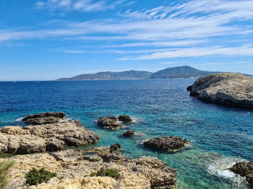 Split: Bisevo, Vis, and Hvar Boat Tour with Snorkel Stops - Leaving Split early and where to find the group at 07:30
