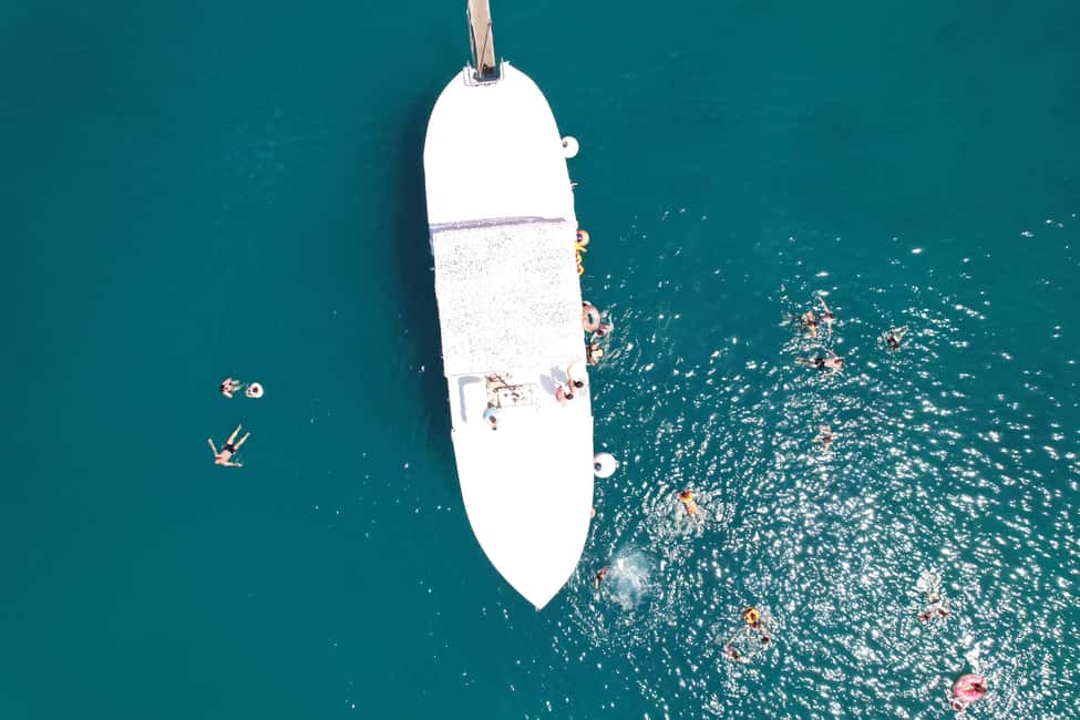 Split: Blue Lagoon and Šolta Boat Tour with Lunch and Drinks - Timing on the water: why it feels like a full day