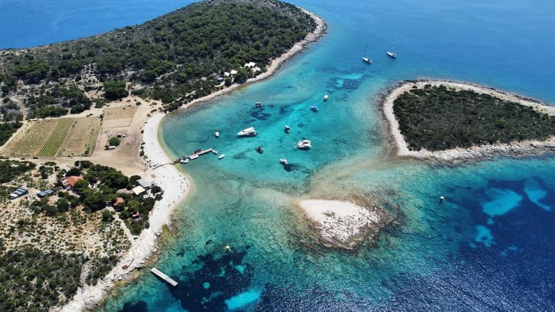 Split: Boat Tour to Blue Cave, Vis, Blue Lagoon, Hvar, Brač - Small-group pacing, local hosts, and why it feels easy