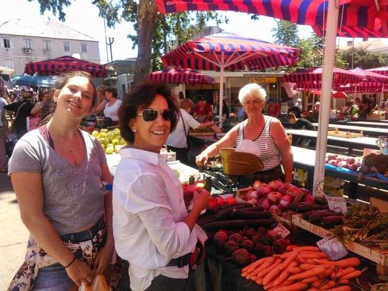 Split: Food Tasting Walking Tour - Key things you’ll notice right away