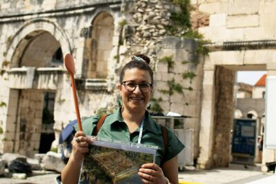 Split History and Gastro Small-Group Tour with Food and Drinks - Narodni trg: a medieval square break in the middle of the feast