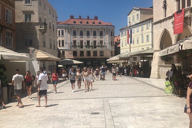 Split History and Gastro Small-Group Tour with Food and Drinks - Small group logistics that keep the experience feeling personal