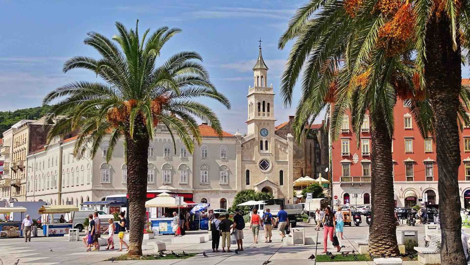 Split: Old Town & Diocletian's Palace Earlybird Walking Tour - Meeting at Split Port: find the big red sign, then your guide