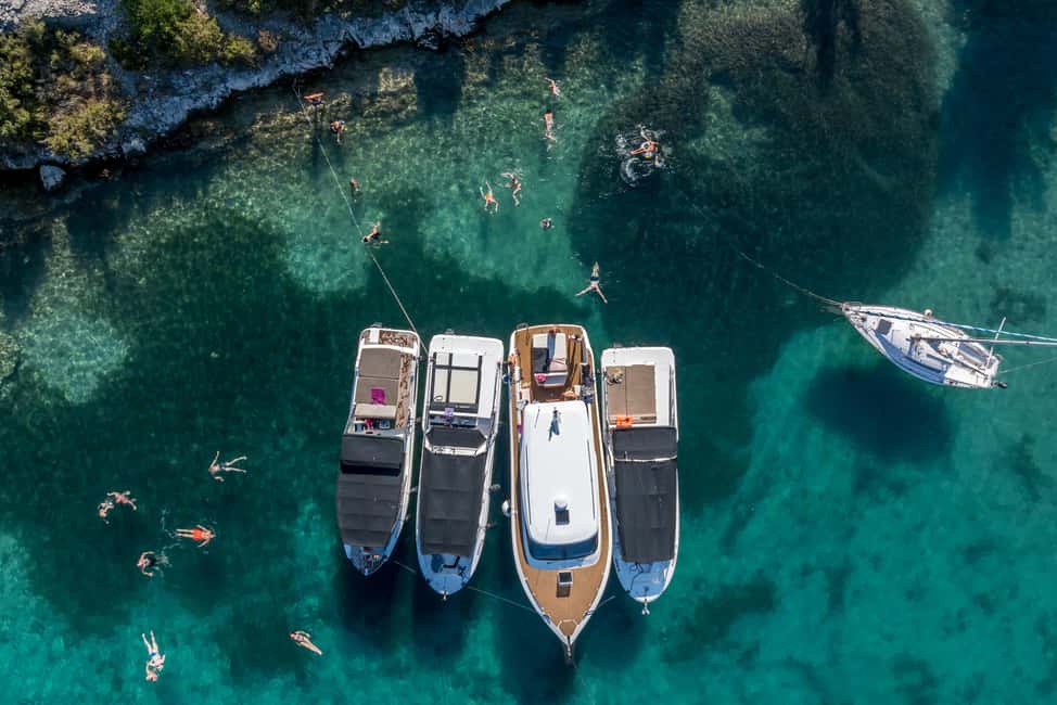 Split or Trogir: Blue Cave, Vis, and Hvar Speedboat Day Trip - Onboard Comfort and Safety: What to Expect When the Sea Gets Busy