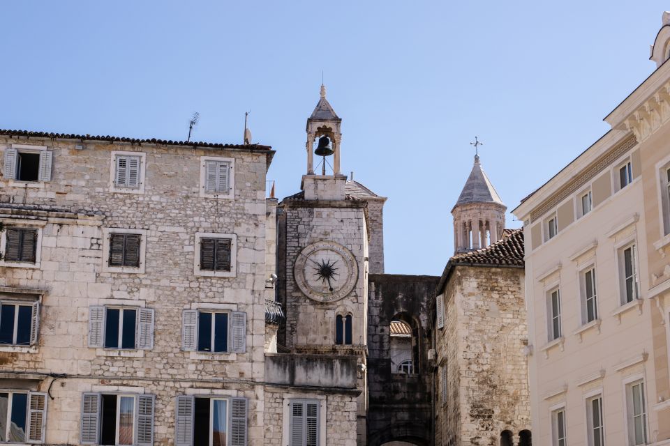 Split: Palace & Old Town Private Walking Tour-Entrance incl. - Fruit Square and Narodni trg (Pjaca): Venetian palaces and the town’s heartbeat