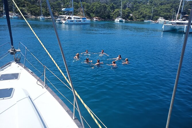 Split: PRIVATE Full-Day Sail Yacht Cruise - Per group (up to 12)! - Stop 1: Milna (Island Brac) for Swimming and a Local Feel