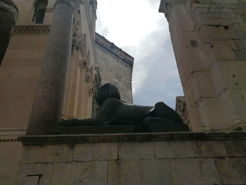 Split; Private Morning Walking Tour in Split - The “secret stop”: quiet minutes that break the big-monument pattern