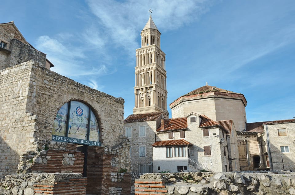 Split: Private Walking Tour for Families with kids (5-17y) - Price and Value: $352 for Up to 6 Families