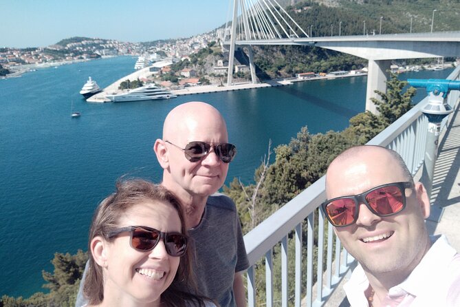 Split to Dubrovnik Airport Private Transfer 1-8 Pax Door to Door - Optional stops that actually fit: Klis Fortress, Ston, wineries, and more