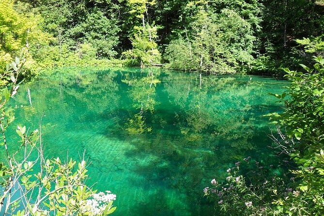 Split to Zagreb or airport Zagreb via Plitvice lakes for singles or couples - Who this transfer suits best