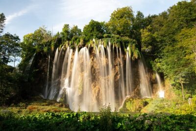Split to Zagreb via Plitvice Lakes (3 hours stop is included) - Plitvice Lakes: UNESCO lakes with upper and lower views