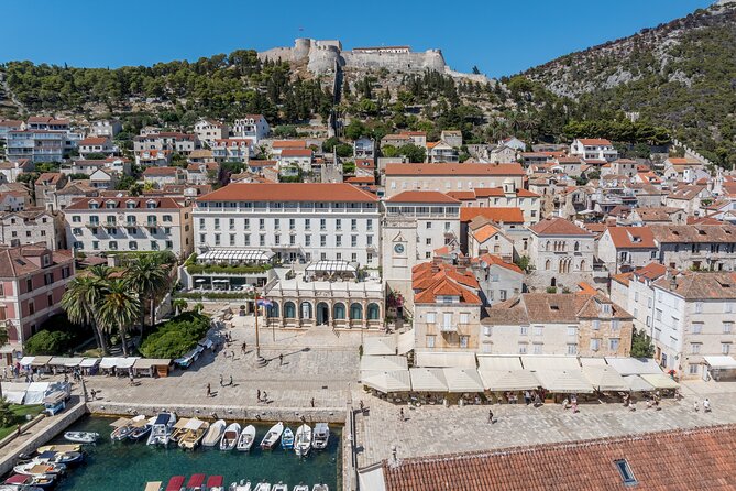 Split/Trogir: Blue Cave, Vis, and Hvar Speedboat Day Tour - Key things that make this tour work