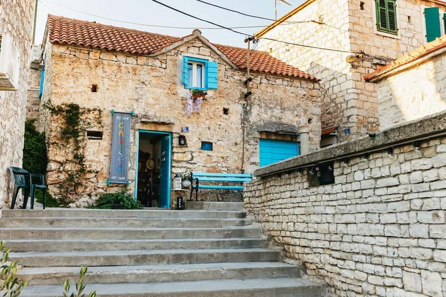 Split/Trogir: Blue Lagoon and 3 Islands Speedboat Tour - FAQ