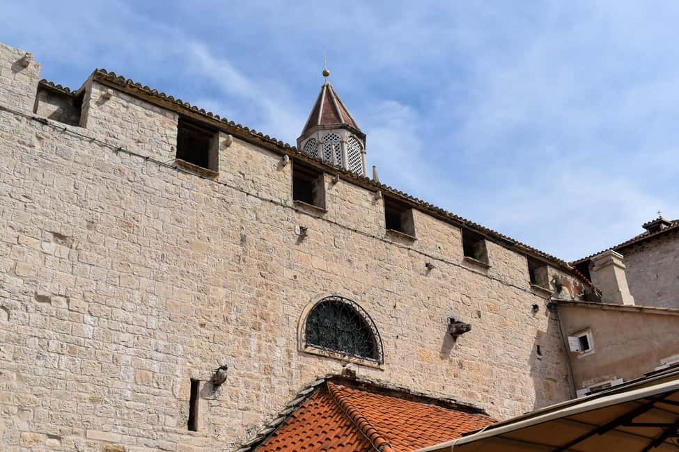 Split: Trogir Open Top Bus Trip + Free Split Walking Tour - Kamerlengo Fortress: Venetian defense plus real sea-level views