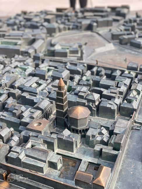Split Walking Tour with History Professor - Diocletian’s Palace substructures: the first layer of the Roman world
