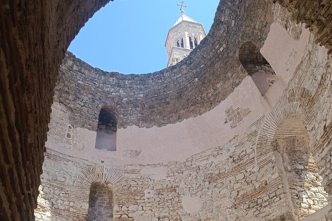 Split Walking Tour with Professor of History - The Vestibul (Rotonda): A Roman hall built for select audiences