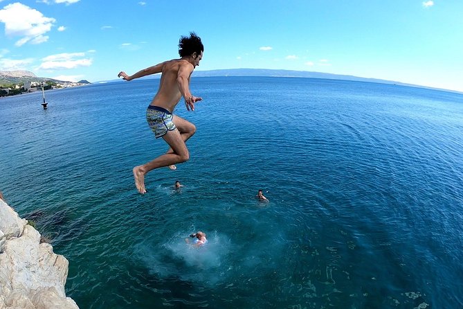 Stand Up Paddle adventure in Split - Stobreč White Rocks and Cliff Jumps: The Fun Decision Point