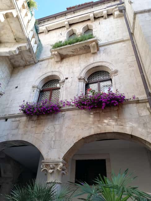 Trogir; Private walking tour of higlights of Trogir - St. Lawrence Cathedral and its masterpiece portal