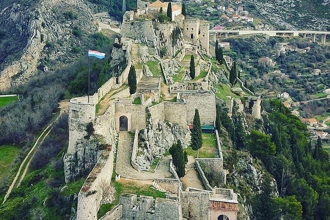 Visit Ancient Salona, Mighty Klis Fortress and Stella Croatica - Morning Pickup to Roman Ruins: how this 4-hour loop actually flows