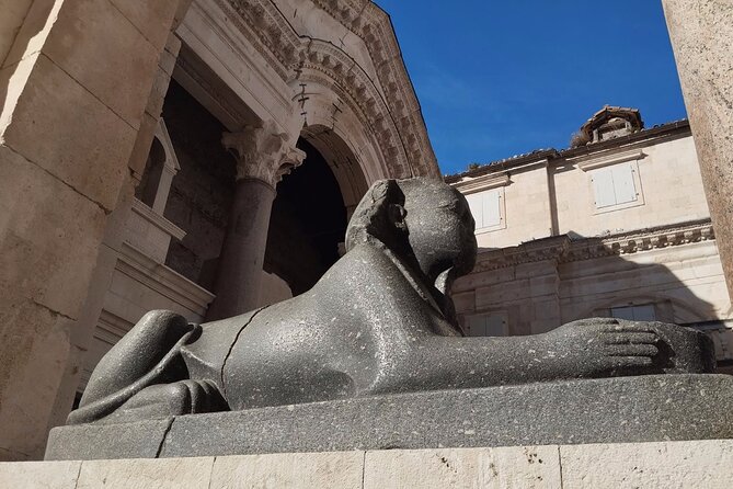 Walking tour of Split old town and craft beer tasting - Vestibulum acoustics, klapa singing, and the emperor’s dining room
