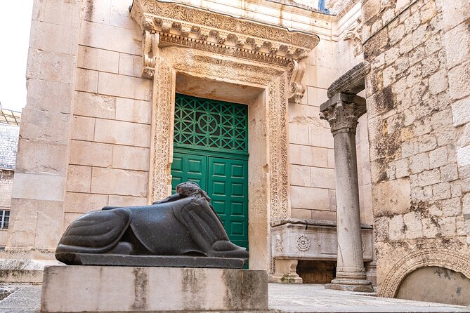 Walking tour of Split with an Art Historian - Peristyle and the open-air palace core: the Robert Adam moment