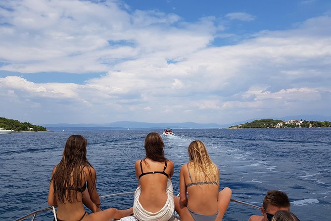 Water Taxi Ride from Split Airport to Hvar - Onboard Drinks: Included Water and Soda (and What About Alcohol?)